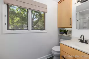 2184 Woodcliff Ave SE, Grand Rapids, MI 49546 - Photo 23