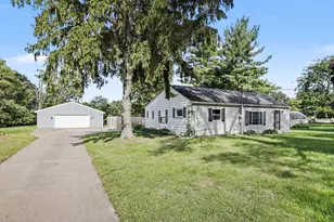 181 Silver St, Battle Creek, MI 49014 - Photo 1