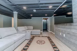 25569 Kilreigh Dr, Farmington Hills, MI 48336 - Photo 55