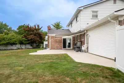 25569 Kilreigh Drive, Farmington Hills, MI 48336 - Photo 7