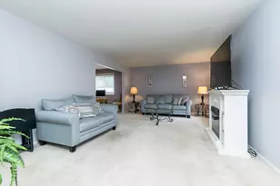 25569 Kilreigh Dr, Farmington Hills, MI 48336 - Photo 17