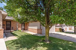 908 Moore Dr, Chelsea, MI 48118 - Photo 9