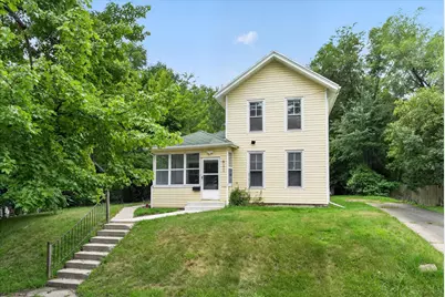 611 Oakhill Avenue, Jackson, MI 49201 - Photo 1
