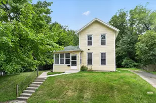 611 Oakhill Ave, Jackson, MI 49201 - Photo 1