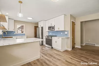 5115 Blaine Avenue SE, Kentwood, MI 49508 - Photo 9