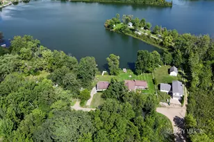 1407 Taylor Dr, Otsego, MI 49078 - Photo 9