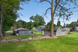 527 Pershing Ave, Jackson, MI 49203 - Photo 41