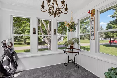 527 Pershing Avenue, Jackson, MI 49203 - Photo 5