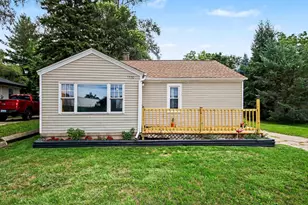 5500 Crippen Ave SW, Wyoming, MI 49548 - Photo 1