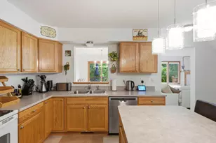 555 Sycamore Cir, Saline, MI 48176 - Photo 13