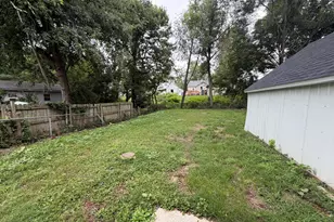 931 Pomeroy St, Kalamazoo, MI 49001 - Photo 11