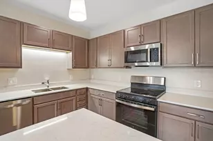2645 Burton Rd, Ann Arbor, MI 48104 - Photo 17
