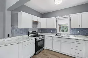 2125 Briar Pl, Kalamazoo, MI 49048 - Photo 7