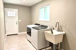 46250 Bloomcrest Dr, Northville, MI 48167 - Photo 25