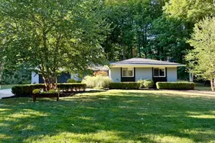 46250 Bloomcrest Dr, Northville, MI 48167 - Photo 29