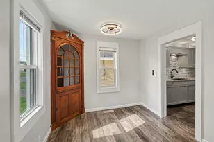 413 7th St, Michigan Center, MI 49254 - Photo 5