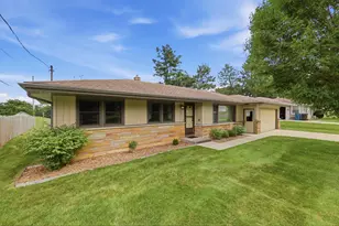 2320 Tamrack St, Kalamazoo, MI 49006 - Photo 3