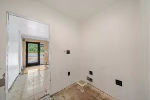 1040 N Wayne Rd, Westland, MI 48185 - Photo 29