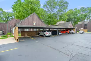 238 Falkirk Ct, Kalamazoo, MI 49006 - Photo 3