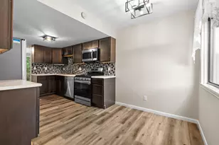 238 Falkirk Ct, Kalamazoo, MI 49006 - Photo 13