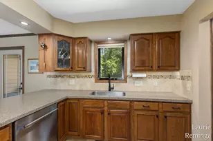 6951 Tripoli St SE, Grand Rapids, MI 49546 - Photo 17