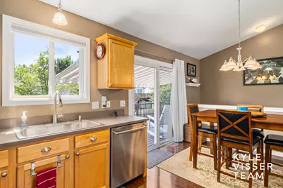 2916 Woodglen Street NW, Grand Rapids, MI 49504 - Photo 7