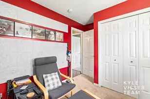 2916 Woodglen St NW, Grand Rapids, MI 49504 - Photo 11