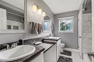 33826 Brookshire Dr, Sterling Heights, MI 48312 - Photo 17