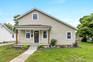 208 N Webster St, Greenville, MI 48838 - Photo 1