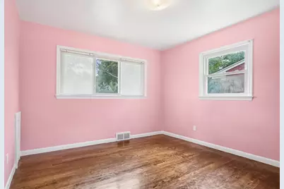 24011 Geneva Street, Oak Park, MI 48237 - Photo 17