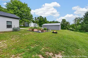 7911 Keller Rd, Delton, MI 49046 - Photo 27