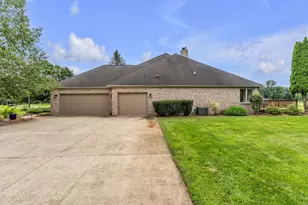8786 Loire Valley Dr, Tecumseh, MI 49286 - Photo 53