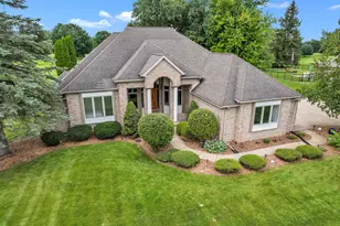 8786 Loire Valley Dr, Tecumseh, MI 49286 - Photo 3
