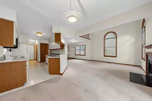 2445 Mulberry Ct, Ann Arbor, MI 48104 - Photo 11