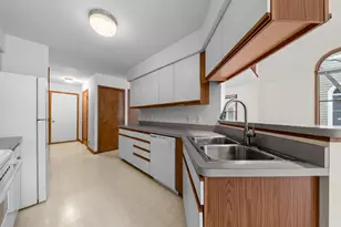 2445 Mulberry Ct, Ann Arbor, MI 48104 - Photo 13