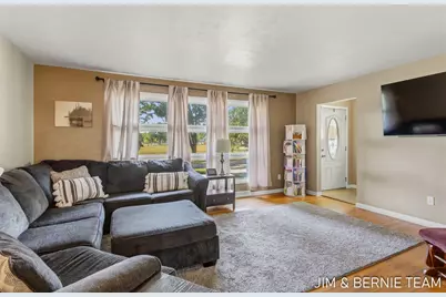 345 Harp Street SE, Grand Rapids, MI 49548 - Photo 7