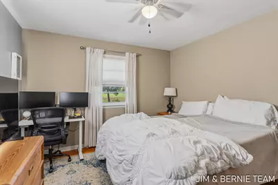 345 Harp Street SE, Grand Rapids, MI 49548 - Photo 15