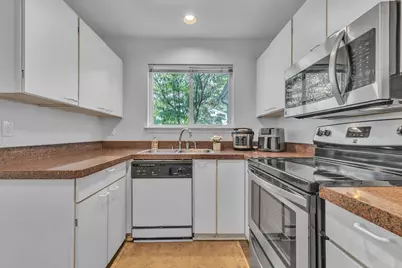 20829 Orchard Lake Road, Farmington Hills, MI 48336 - Photo 11