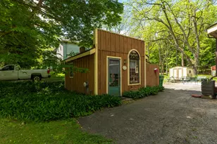 8425 Parshallville Rd, Fenton, MI 48430 - Photo 3
