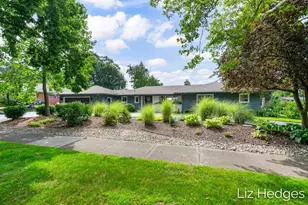 1949 Meadowfield Dr NE, Grand Rapids, MI 49505 - Photo 5