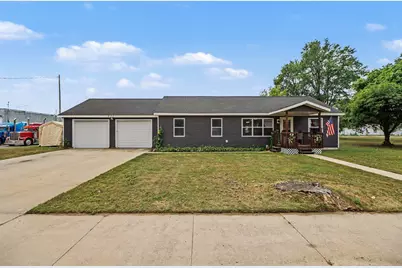 321 Wright Street, Cadillac, MI 49601 - Photo 3