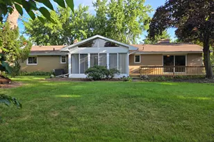 1970 S Valleyview Dr, Saint Joseph, MI 49085 - Photo 17