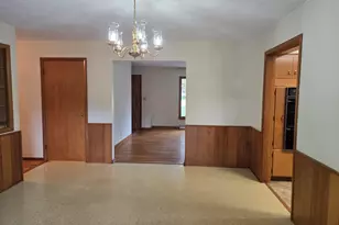 1970 S Valleyview Dr, Saint Joseph, MI 49085 - Photo 3
