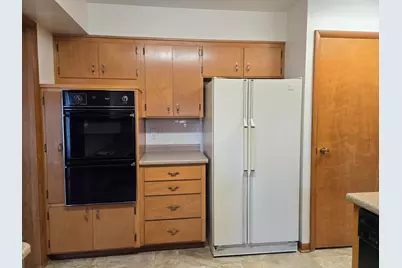 1970 S Valleyview Drive, Saint Joseph, MI 49085 - Photo 9