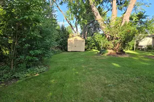 1970 S Valleyview Dr, Saint Joseph, MI 49085 - Photo 19