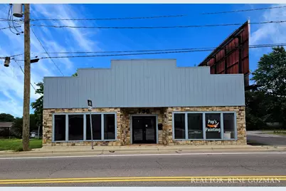 750 Capital Avenue NE, Battle Creek, MI 49017 - Photo 1