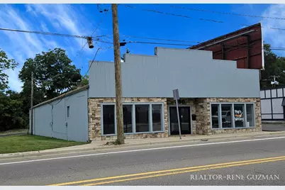 750 Capital Avenue NE, Battle Creek, MI 49017 - Photo 3
