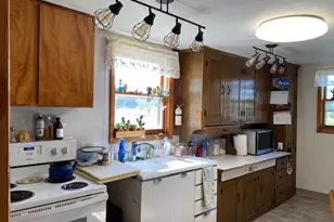 8279 Cronk Hwy, Bellevue, MI 49021 - Photo 11