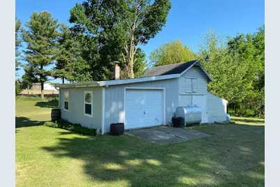 8279 Cronk Highway, Bellevue, MI 49021 - Photo 5
