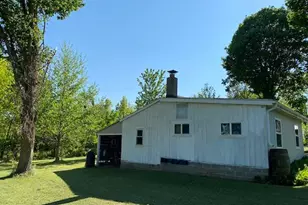 8279 Cronk Hwy, Bellevue, MI 49021 - Photo 7
